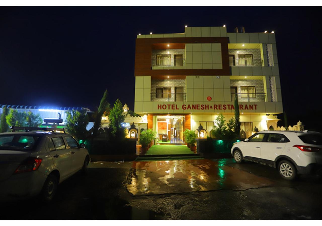 Hotel Raha Udaipur Extérieur photo
